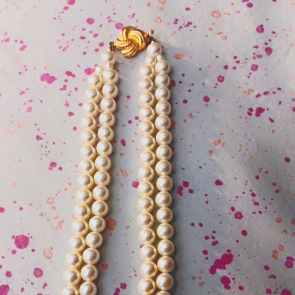 Talbots Pearl Knot Clasp Necklace
